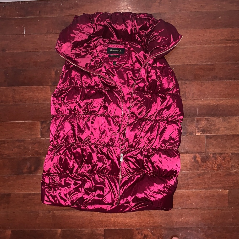 Red wine vest for winter